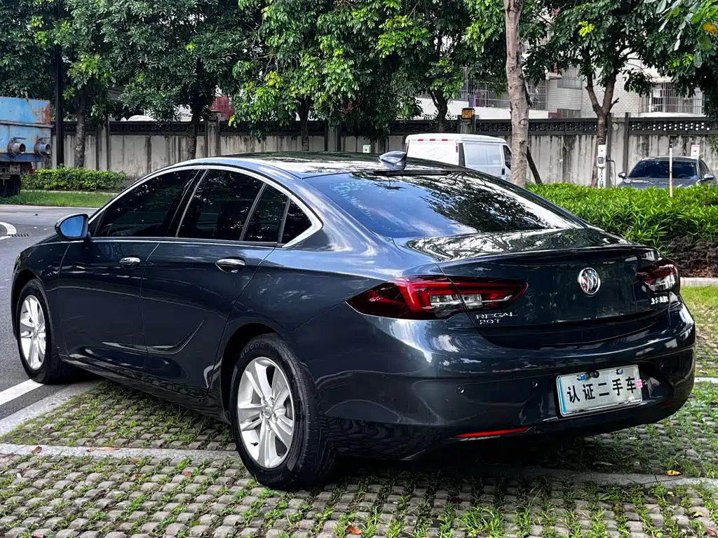 Buick Regal 2020 — фото 17