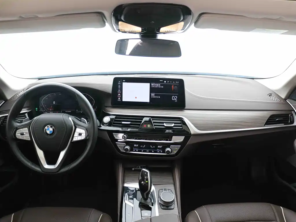 BMW 5 Series 2020 — фото 8