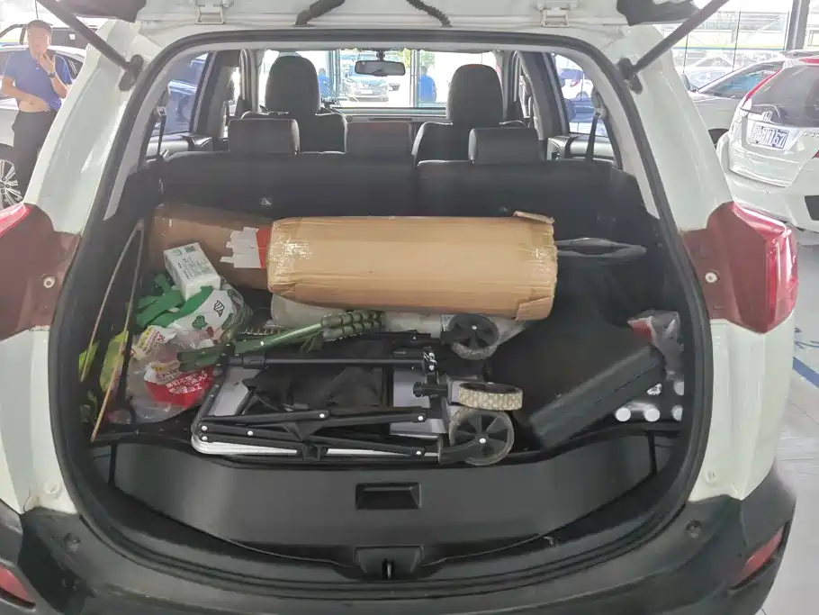 Toyota RAV4 2015