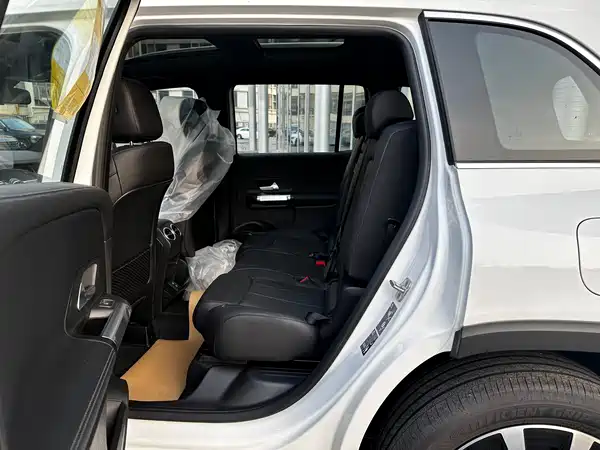 Mercedes-Benz GLB 2025