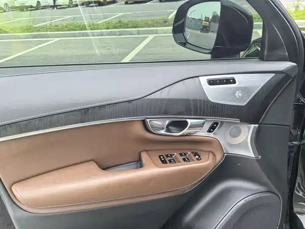 Volvo XC90 2020