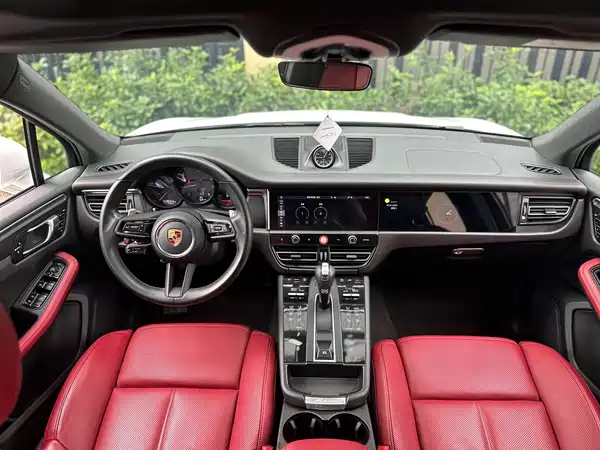Porsche Macan 2023