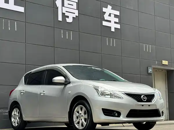 Nissan Tiida 2011
