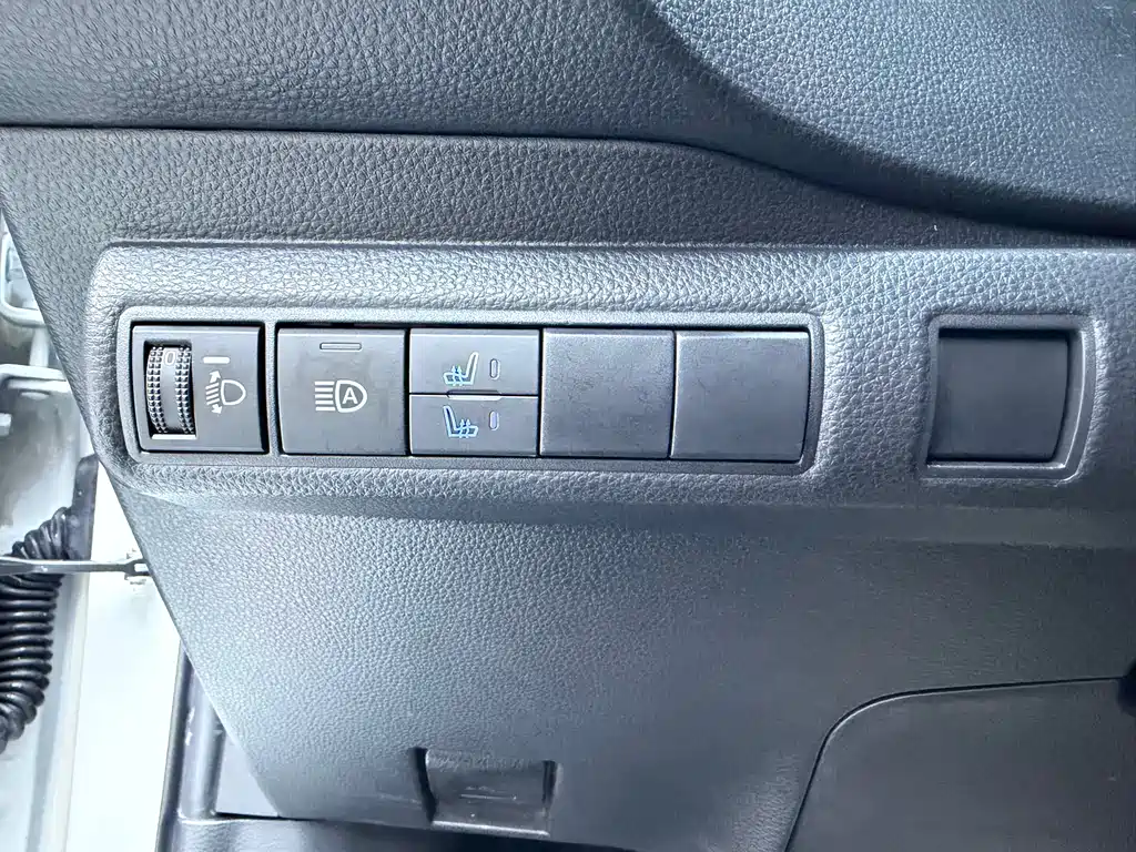 Toyota Corolla 2022 — фото 9
