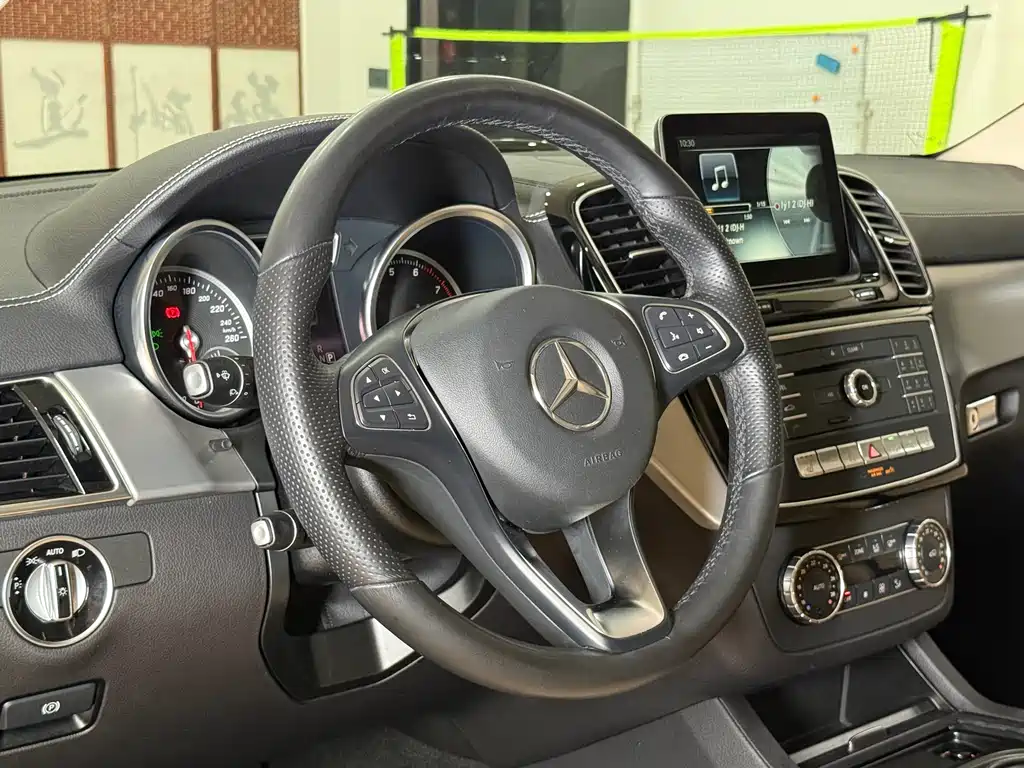 Mercedes-Benz GLE Coupe 2017 — фото 12