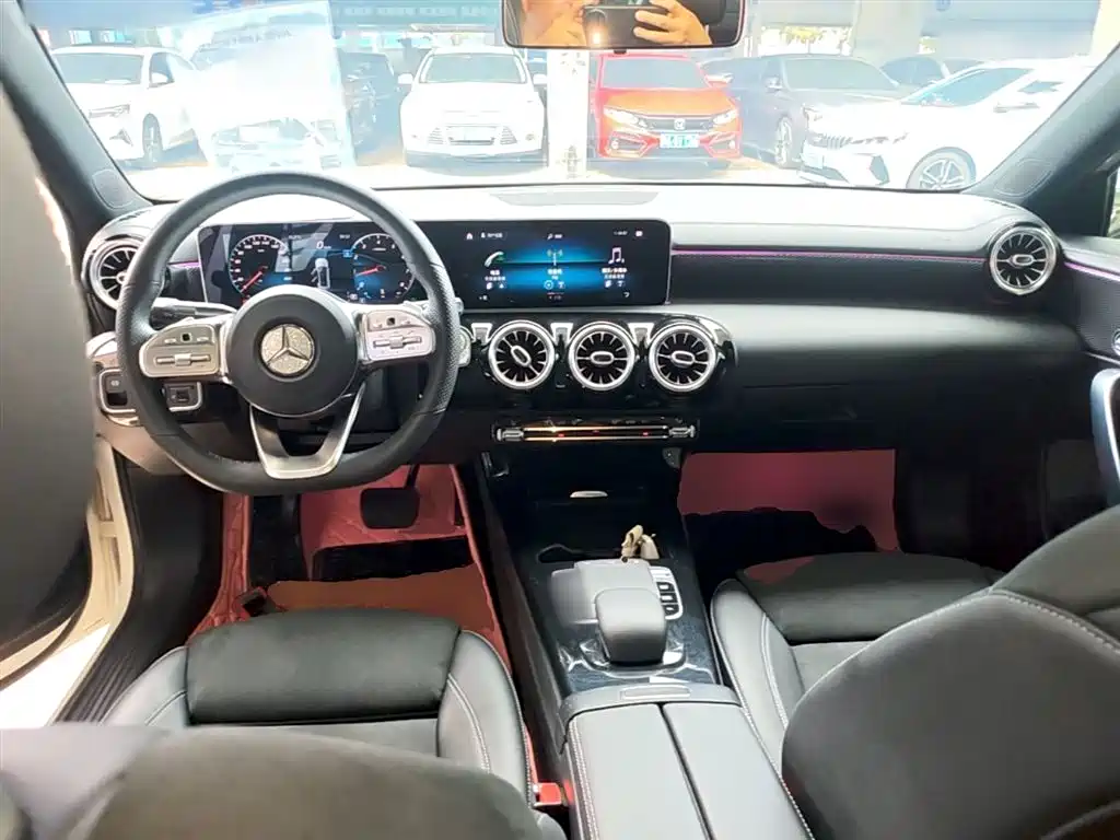 Mercedes-Benz A-Class 2020 — фото 10