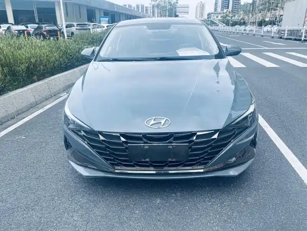 Hyundai Elantra 2021