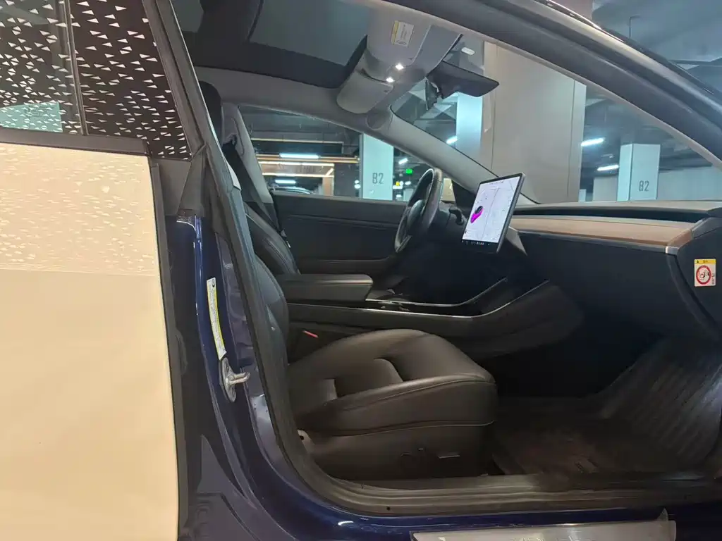 Tesla Model 3 2019 — фото 16