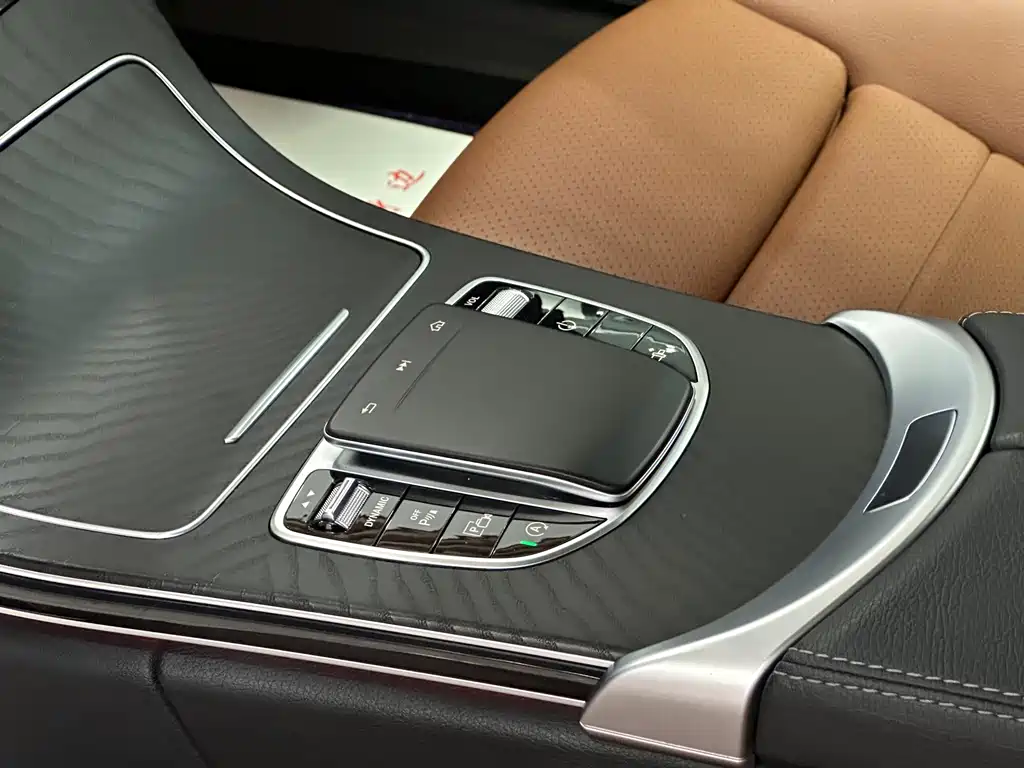 Mercedes-Benz C-Class 2022 — фото 9