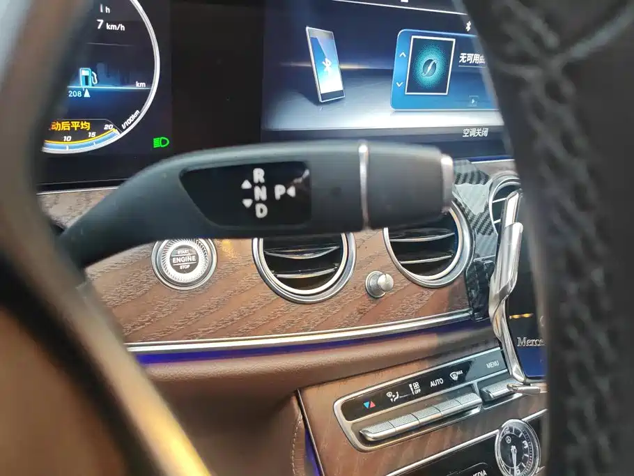 Mercedes-Benz E-Class 2020 — фото 16