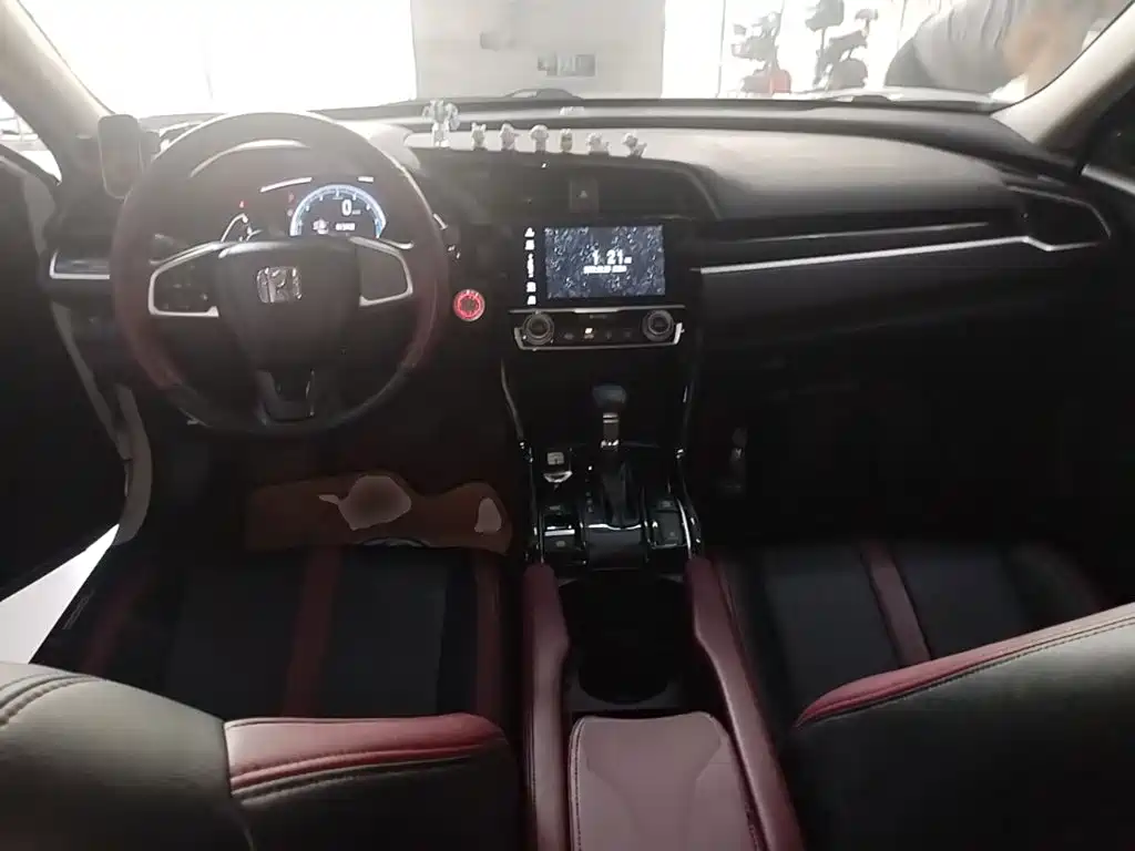 Honda Civic 2021 — фото 10