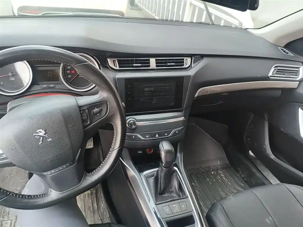 Peugeot 408 2015 — фото 10