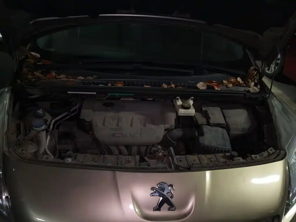 Peugeot 3008 2015 — фото 17