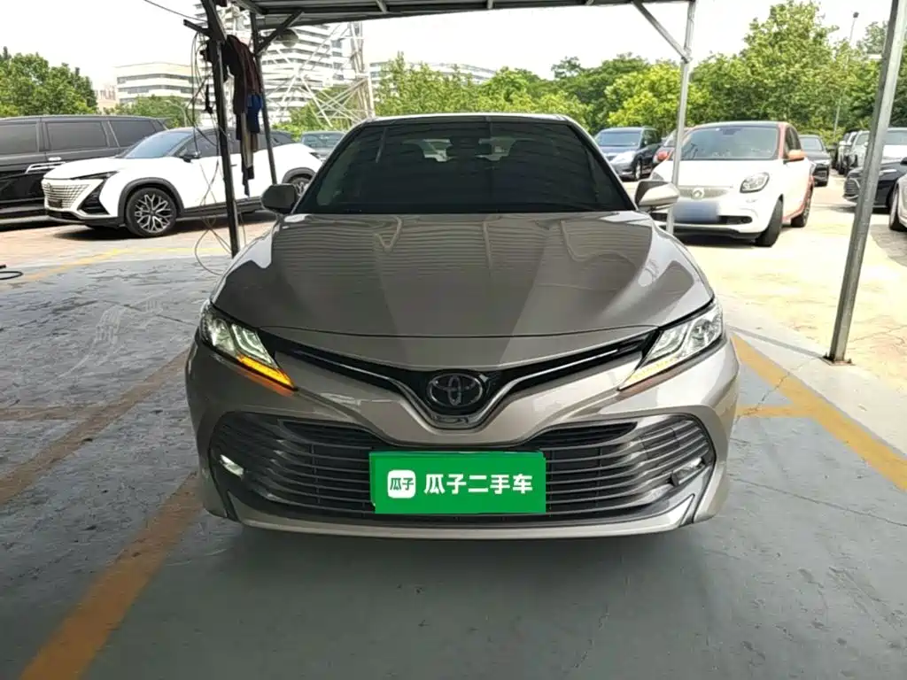 Toyota Camry 2019 — фото 3