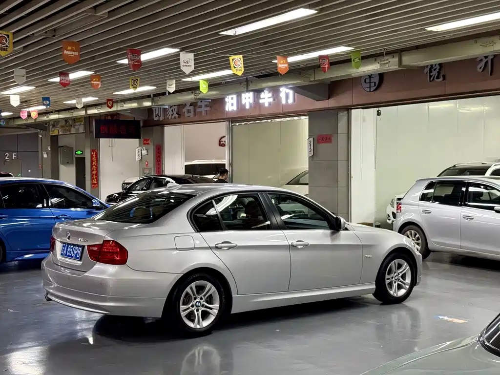 BMW 3 Series 2011