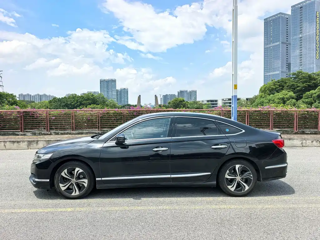 Honda Spirior 2015 — фото 20