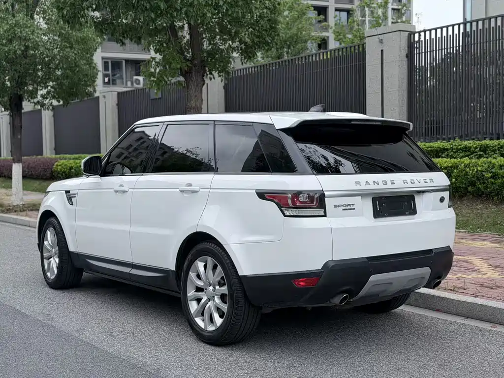 Land Rover Sport 2017 — фото 12