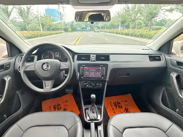 Skoda Rapid Spaceback 2016