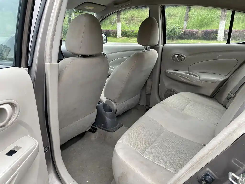 Nissan Sunny 2013 — фото 12