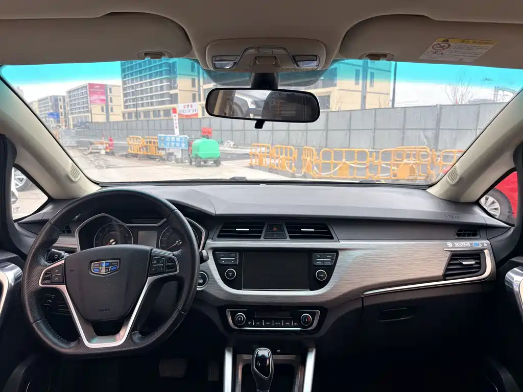Geely Vision X3 2018 — фото 8