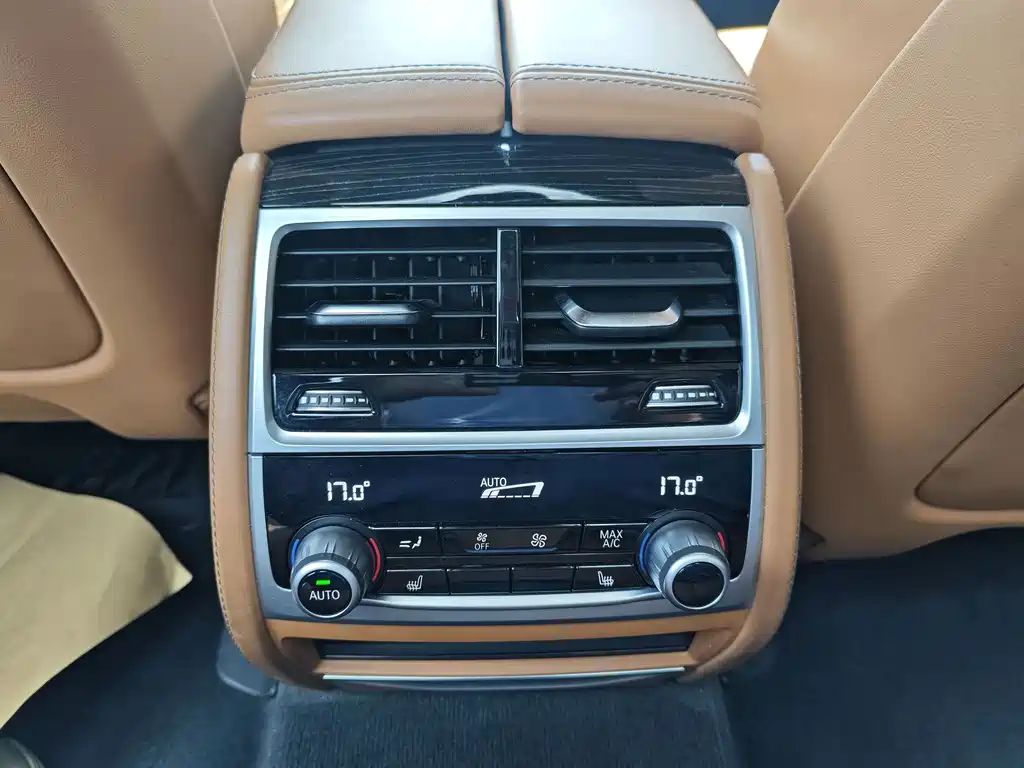 BMW 7 Series 2022 — фото 19