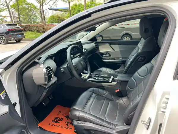 Citroën Versailles C5 X 2021