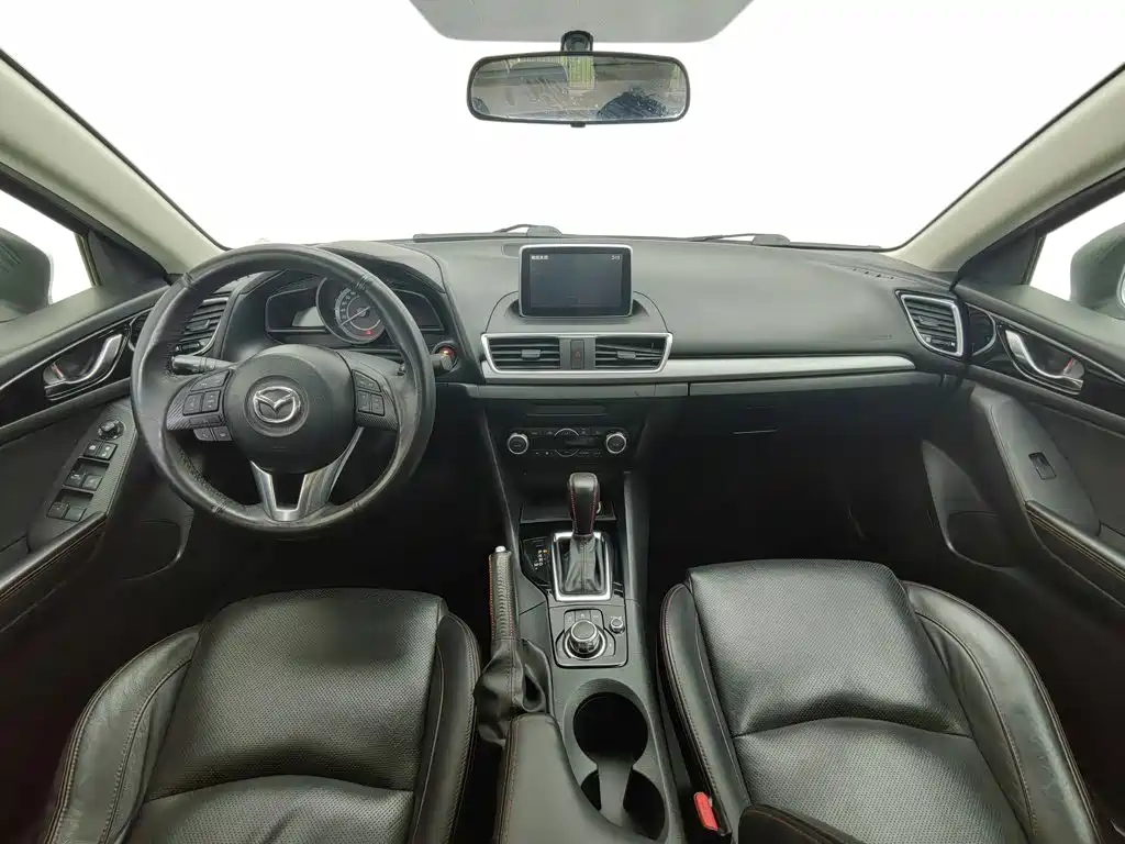 Mazda 3 Angkesela 2015