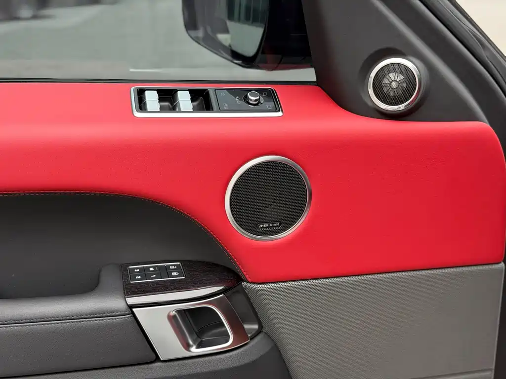 Land Rover Range Rover Sport 2023 — фото 8