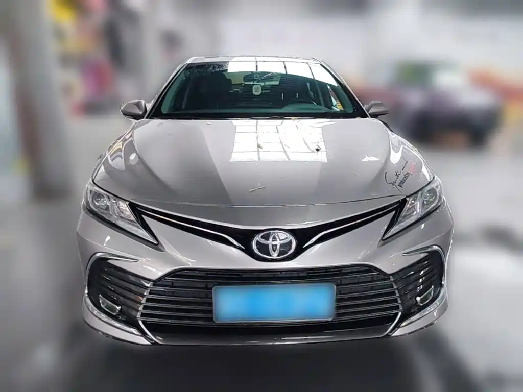 Toyota Camry 2023 — фото 5