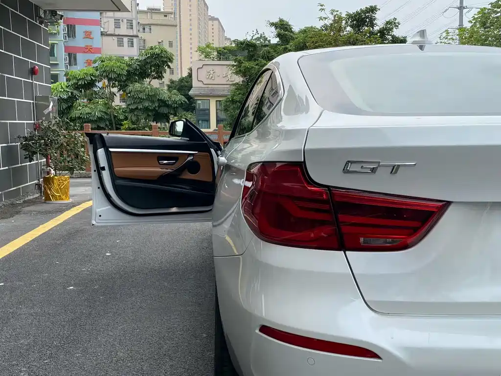 BMW 3 Series GT 2017 — фото 4