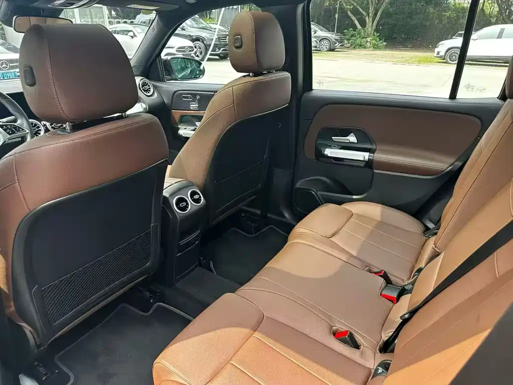 Mercedes-Benz GLB 2024