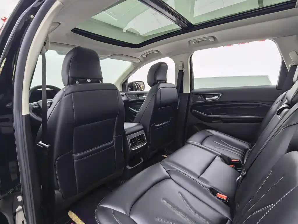 Ford Edge 2022 — фото 14
