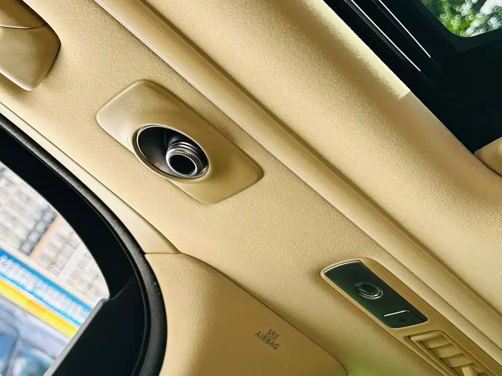 Toyota Alphard 2020 — фото 24