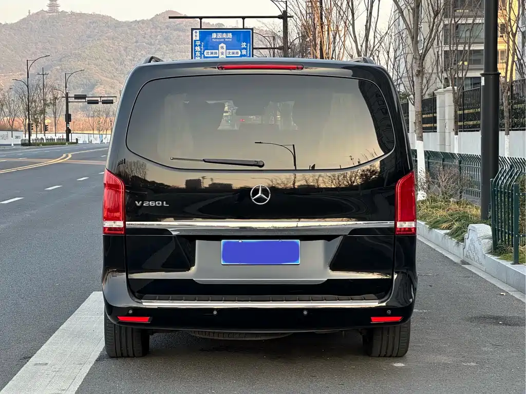 Mercedes-Benz V-Class 2018 — фото 5