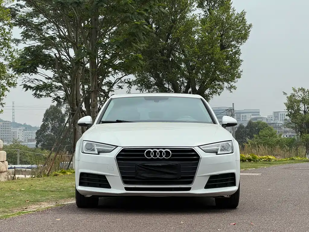 Audi A4L 2017 — фото 2