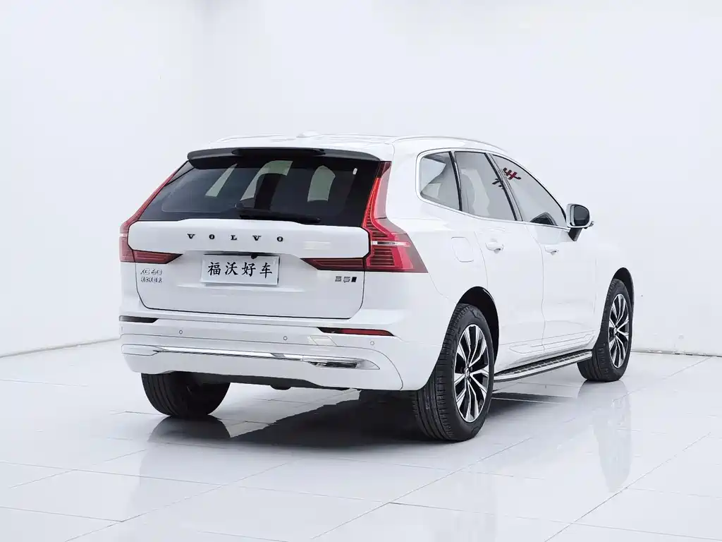Volvo XC60 2023 — фото 34