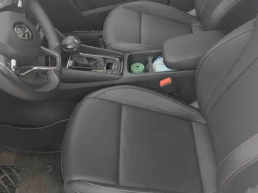 Skoda Karoq 2023 — фото 4