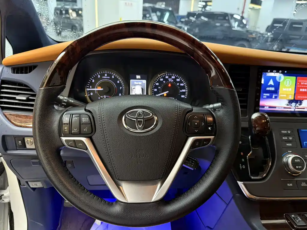 Toyota Sienna 2018