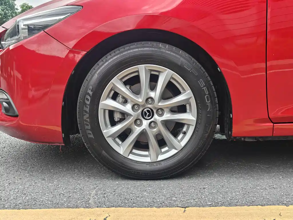 Mazda 3 Axela 2019 — фото 24