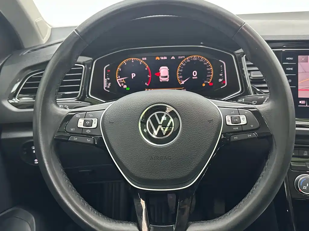Volkswagen T-Roc 2022 — фото 11
