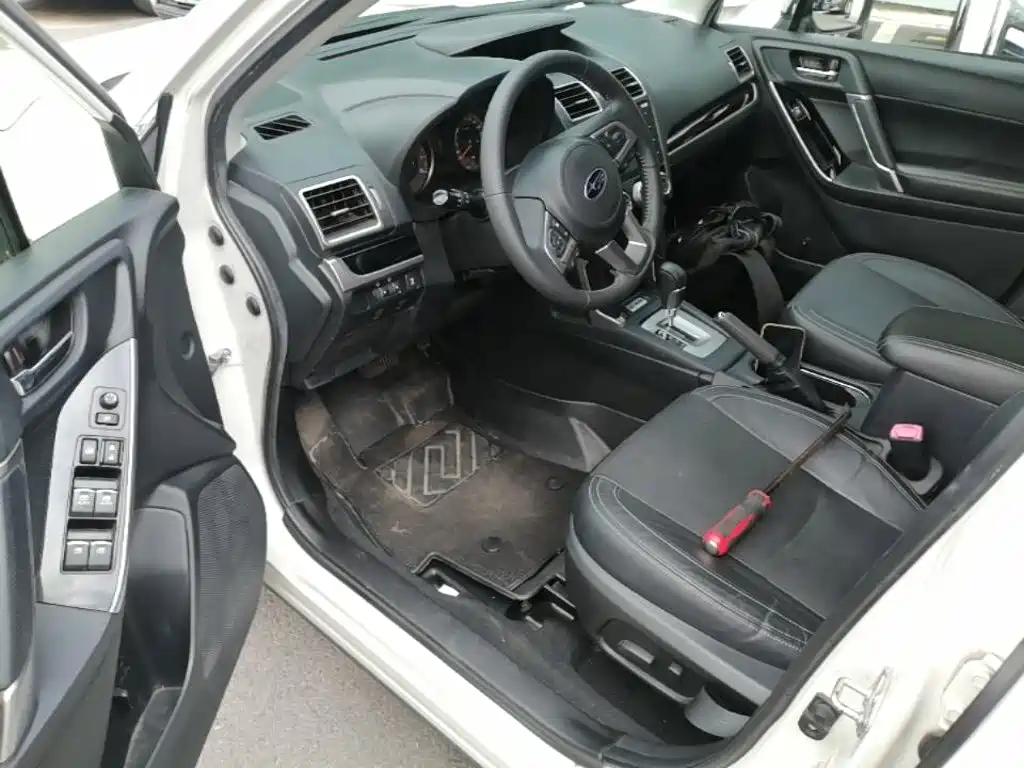 Subaru Forester 2017 — фото 16
