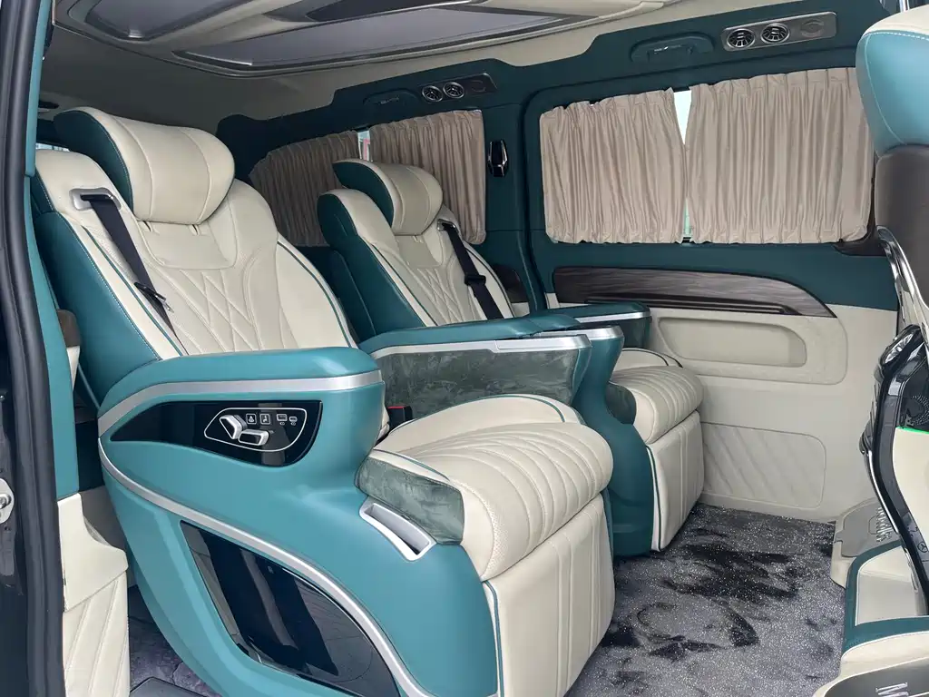 Mercedes-Benz Vito 2023 — фото 11