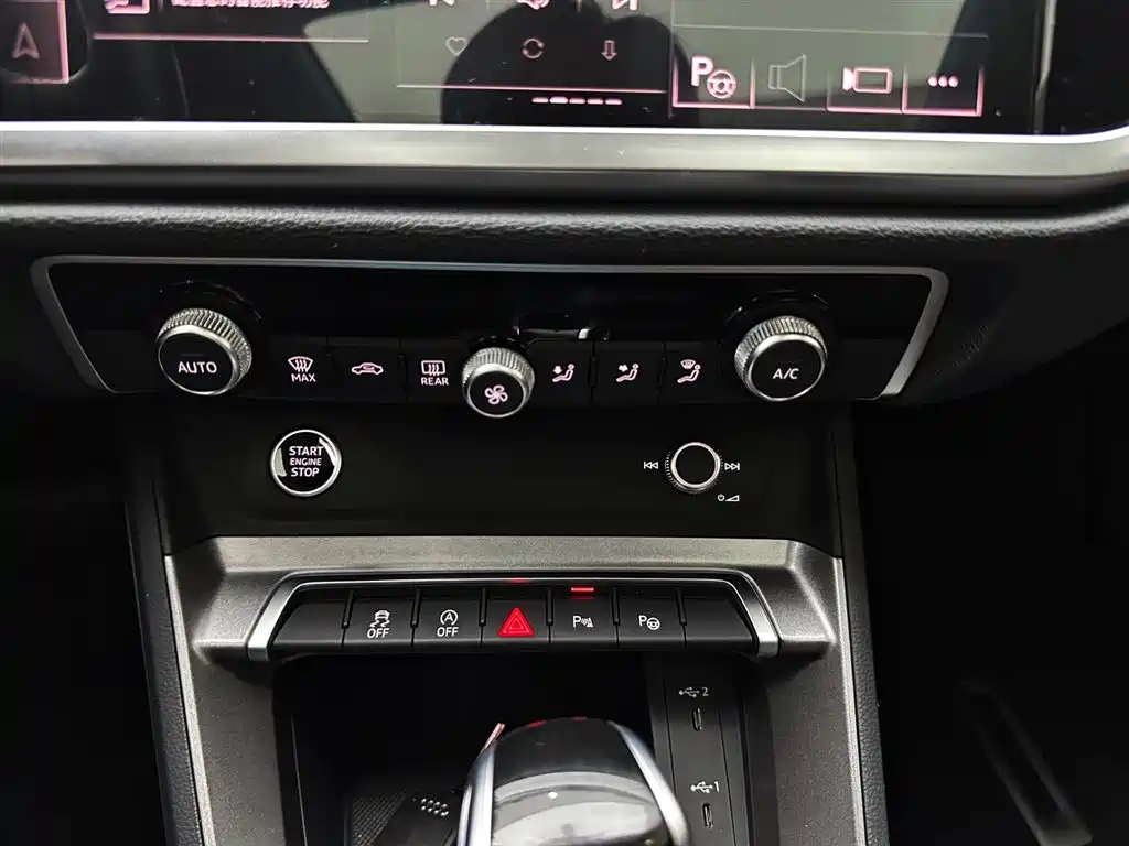 Audi Q3 2023 — фото 15
