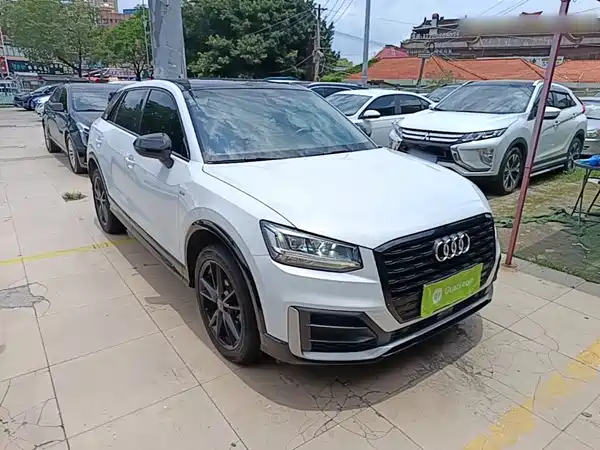 Audi Q2L 2021