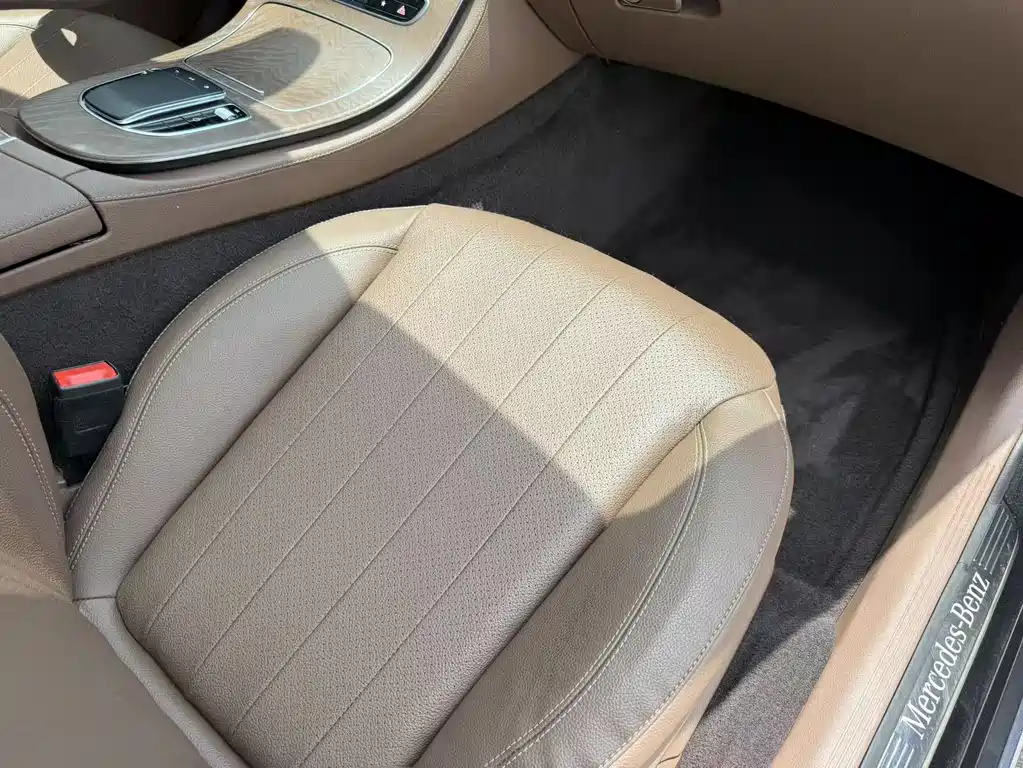 Mercedes-Benz E-Class 2020 — фото 26