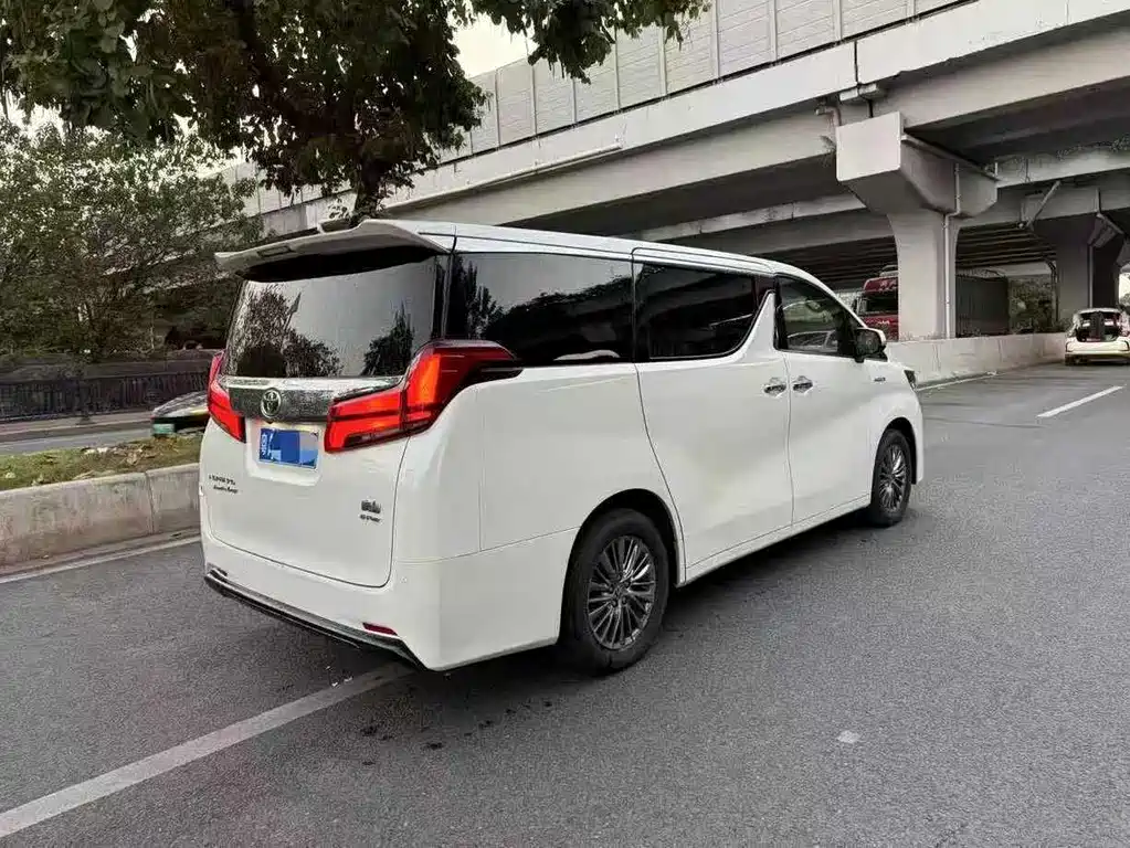 Toyota Alphard 2019 — фото 4