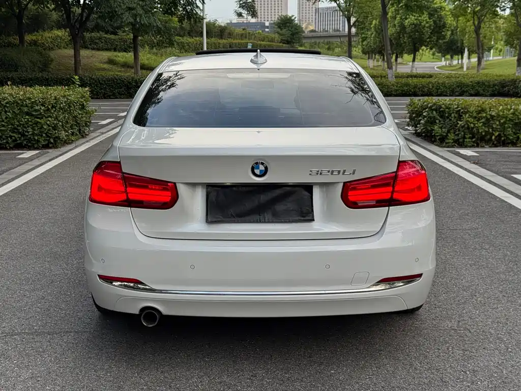 BMW 3 Series 2016