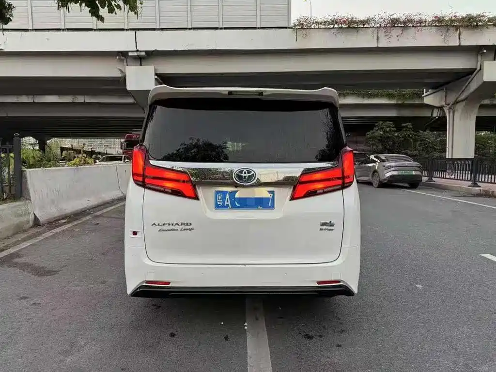 Toyota Alphard 2019 — фото 5