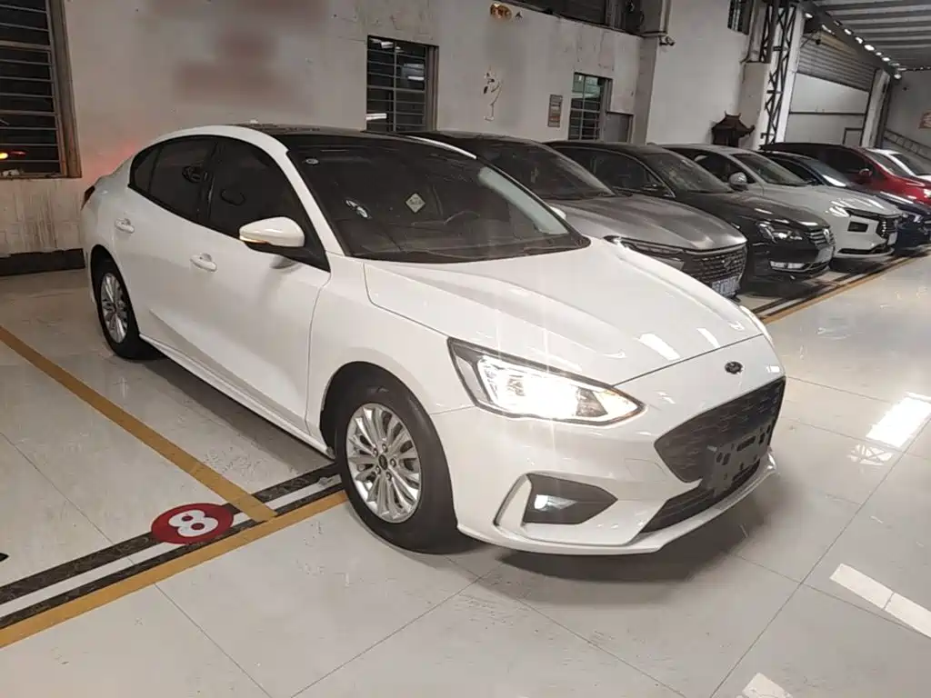 Ford Focus 2020 — фото 4