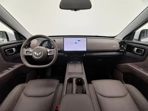 Wuling Starlight 560 New Energy 2025